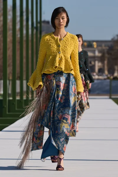 Look 52
